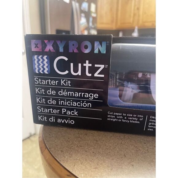New Xyron Cutz Blue Black Rotary Compact Cutting Starter Kit OS - Picture 6 of 9
